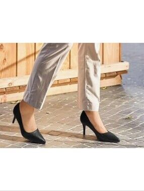 Pointed Toe Stilettos Black Size 9